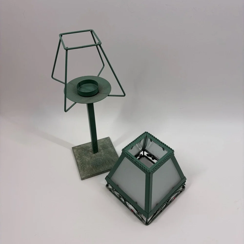 N/A green metal